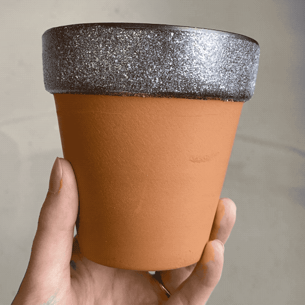 SNOW -  THE WORLD'S FLUFFIEST SNOW DUST